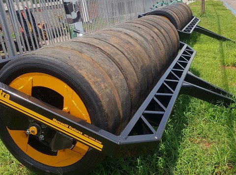 rolo com sistema de adicionar aqua